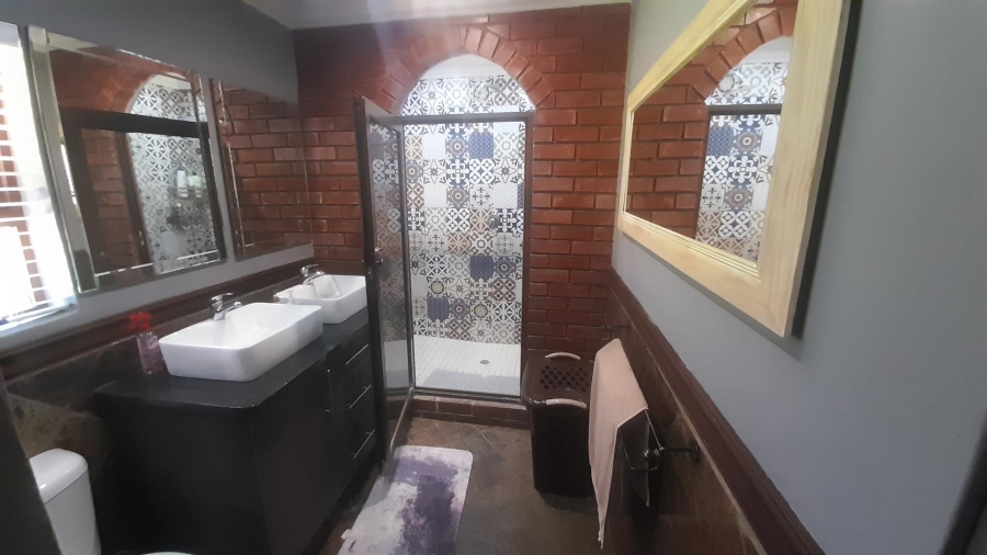 3 Bedroom Property for Sale in Hartbeespoort North West